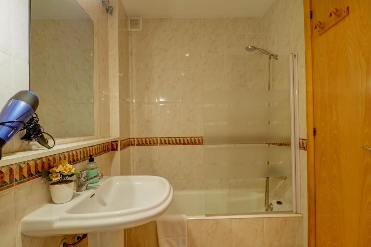 Parellades Apartment By Hello Homes Sitges Bagian luar foto